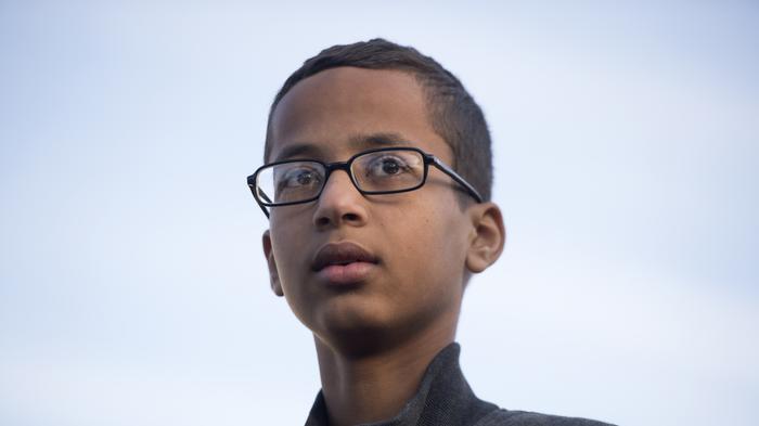 Attorneys for 'Clock Boy' Plan to File Federal Lawsuit