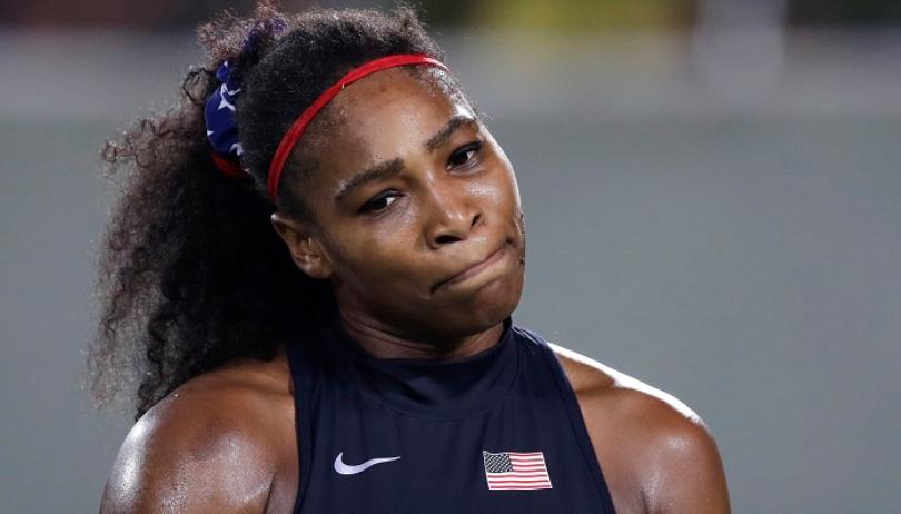 Those are the breaks: Serena Williams destroys racket in win