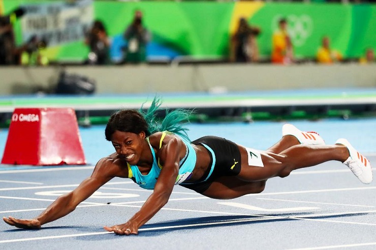 Shaunae Miller’s desperate dive at the finish was enough to secure the gold medal for Bahamas