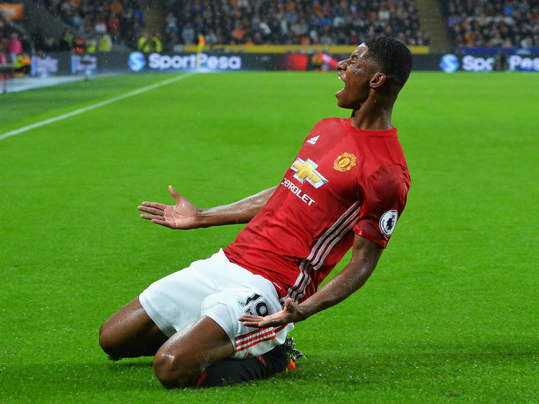 Marcus Rashford of Manchester United celebrates scoring his side's winning goal