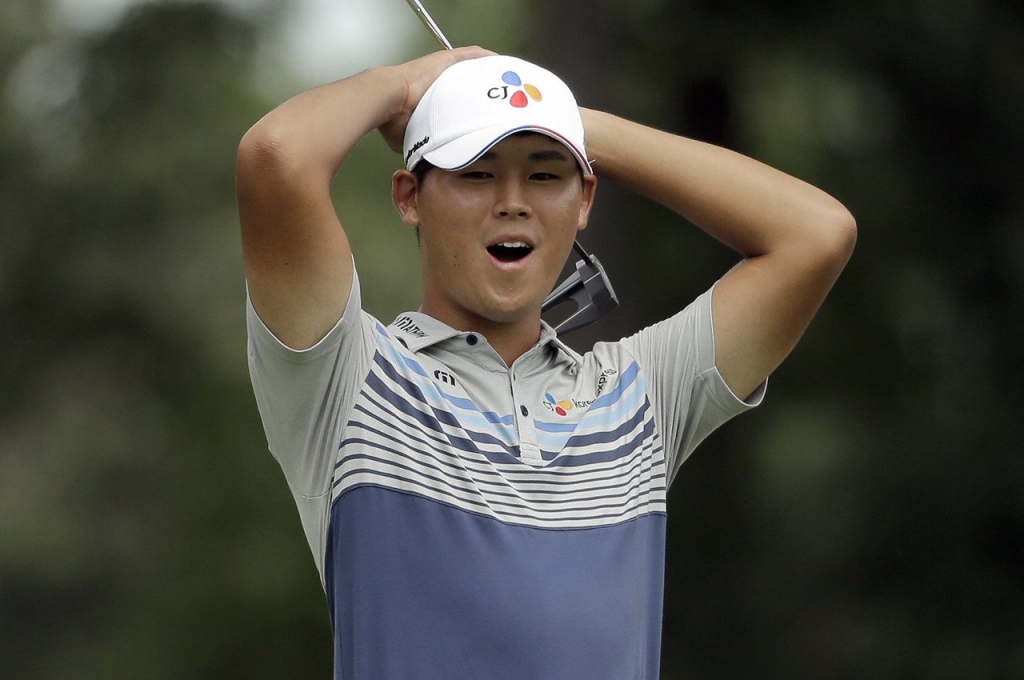 Si Woo Kim posted a near course-record 10-under 60 on Friday at the Wyndham Championship