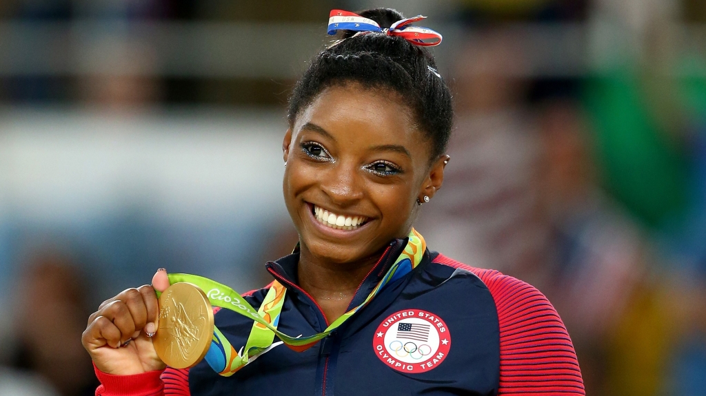 Simone Manuel Wins Gold