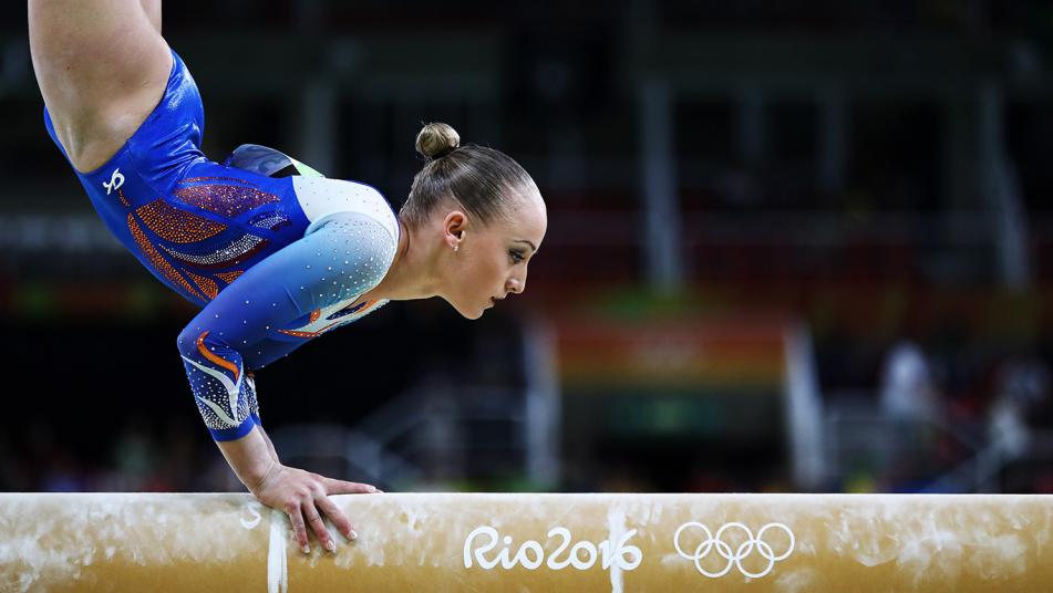 Sanne Wevers on balance beam