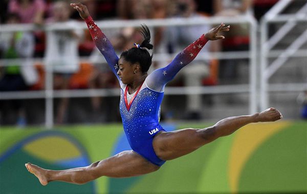 Simone Biles performs on the floor during the artistic gymnastics women’s apparatus final at the 2016 Summer Olympics in Rio de Janeiro on Tuesday