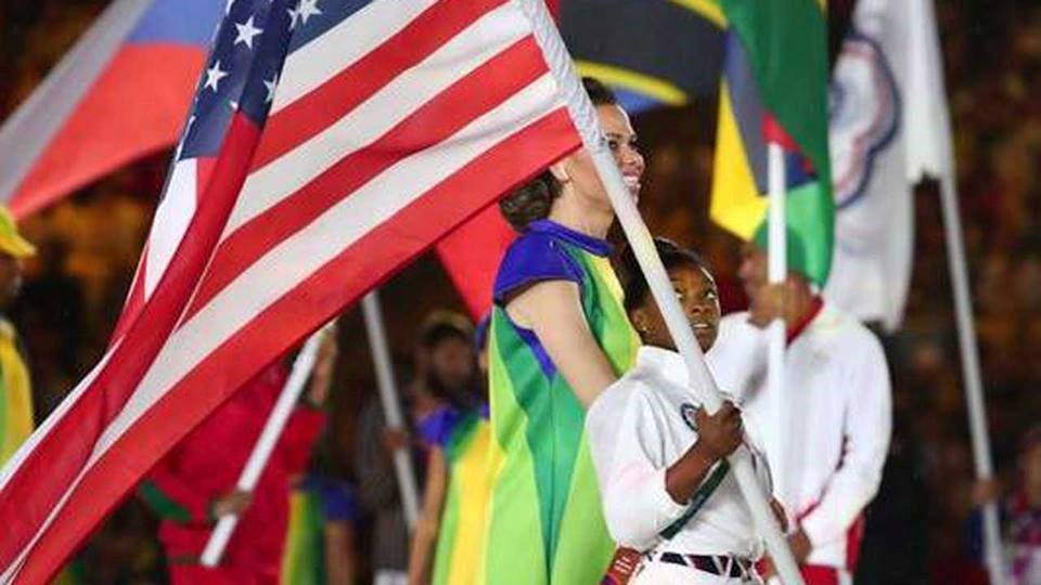 Simone Manuel Wins Gold