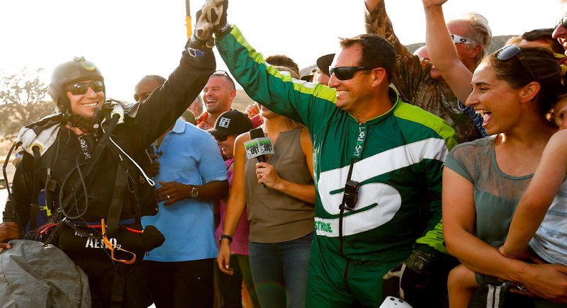 Sky Diver Luke Aikins lands safely after jumping 25,000 feet from an airplane without a parachute