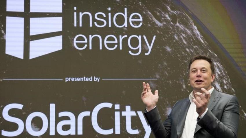 SolarCity says Tesla talks delayed closing project financing