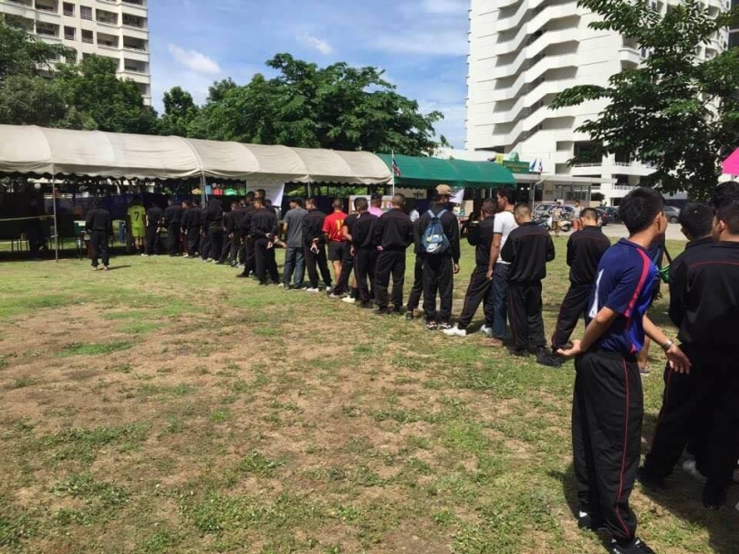 Soldiers queue up to vote at the Military Circle 11 Flat polling station