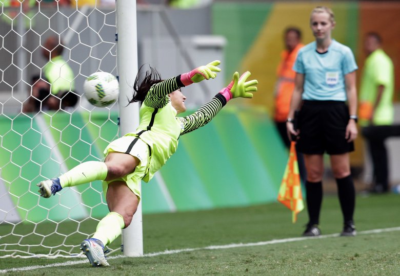 Rio Olympics 2016: Women's champions USA lose quarter-final with Sweden on penalties