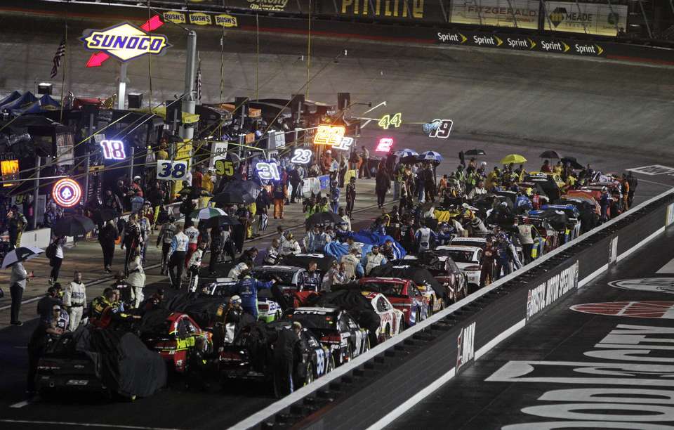 NASCAR Sprint Cup race stopped once more for rain