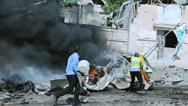 Suicide car bomber attacks local government office in Somalia