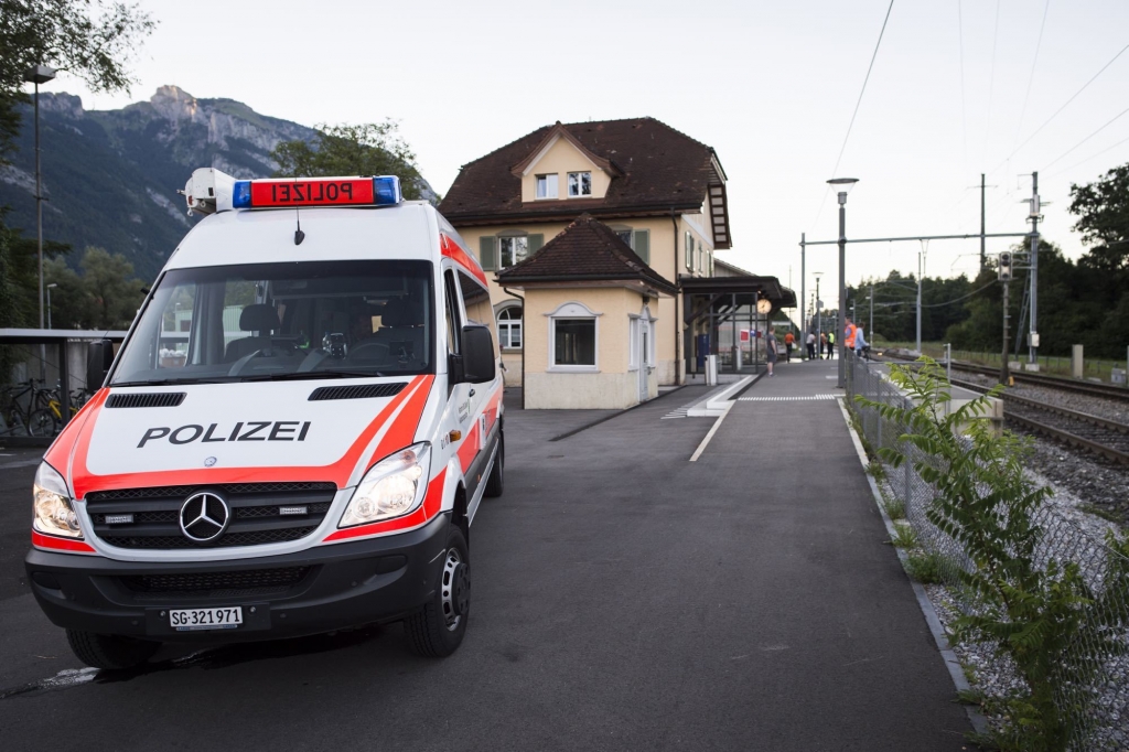 Suspect and victim die after knife attack on Swiss train