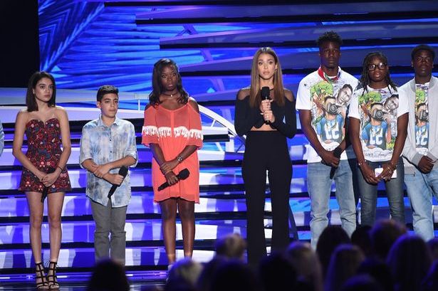 Teen Choice Awards 2016 Honor Families of Victims of Gun Violence in Powerful Tribute