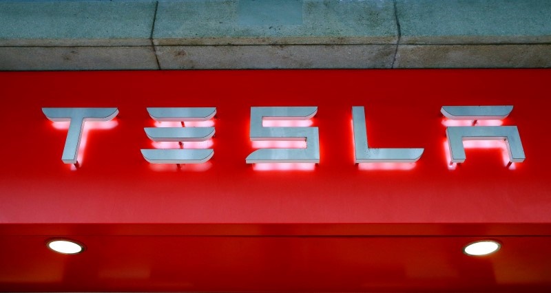 Tesla Posts Another Loss but Says on Track for Future Deliveries