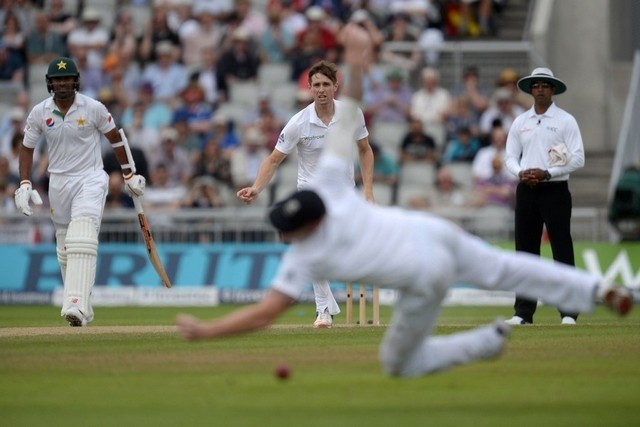 Alastair Cook refusing follow on leaves Pakistan needing to rewrite record books