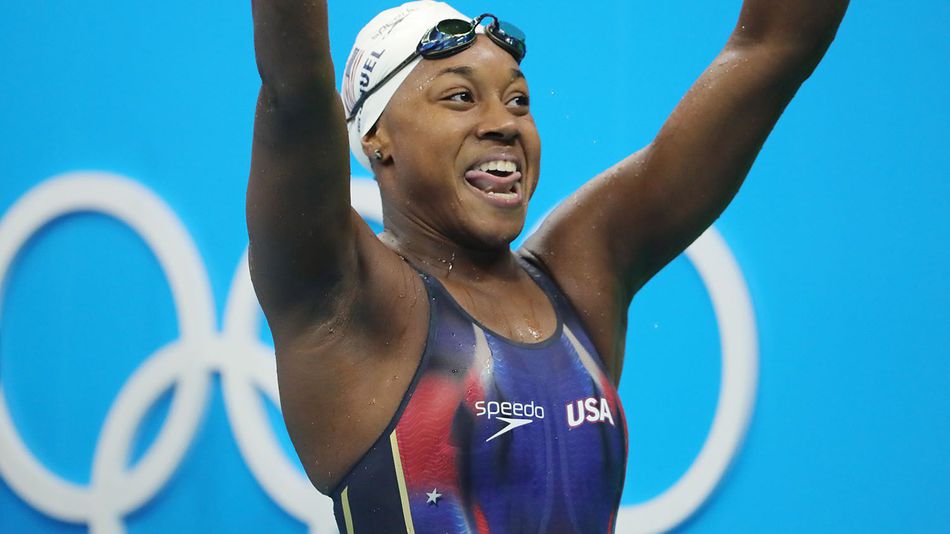 Simone Manuel sett an Olympic record of 52.70 seconds in the Women's 100 meter freestyle Thursday