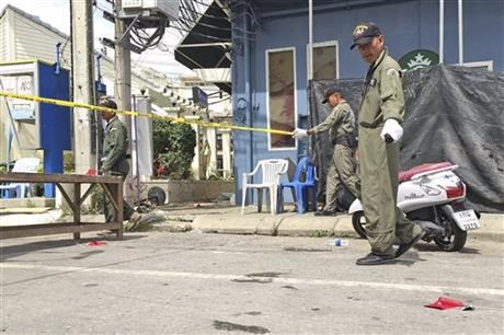 Bombing in Thai seaside resort town kills 1, injures 20