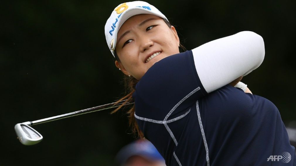 Ko on the clock again, survives Women's British cut