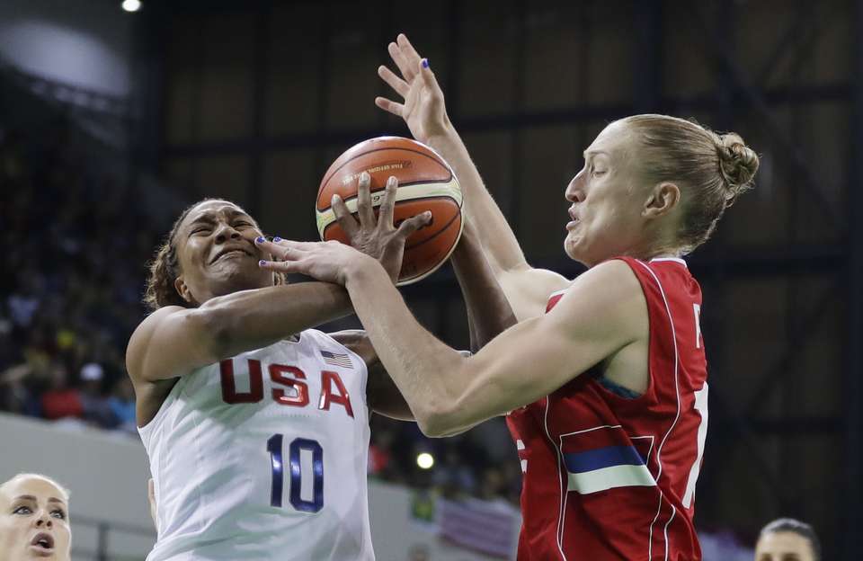 US women's basketball 1 win from 6th consecutive gold medal