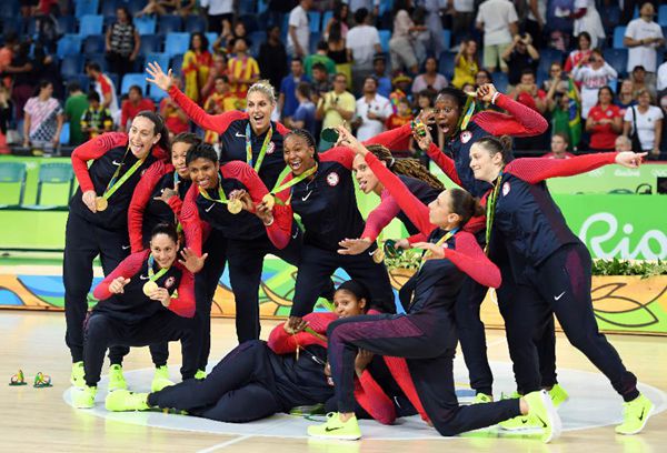 The U.S. women's basketball team won a sixth consecutive Olympic gold medal Saturday trouncing Spain 101-72 in Rio