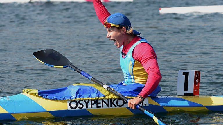 Lisa Carrington eases her way into K1 200m final