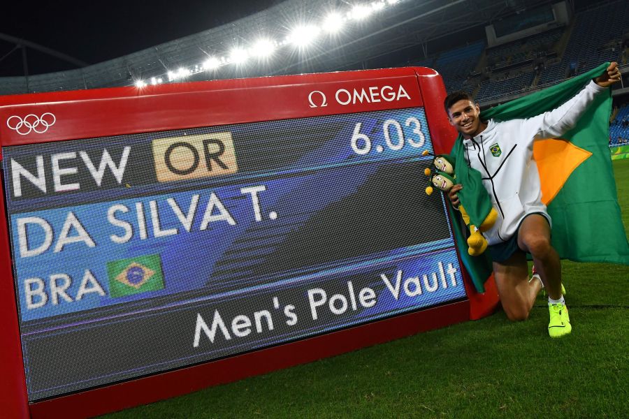 Thiago Braz da Silva sets Olympic record