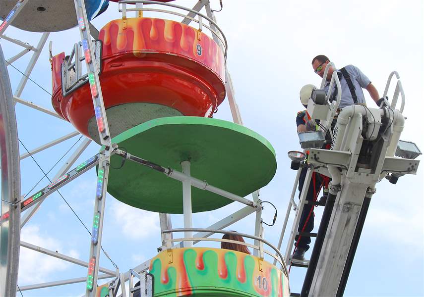 Ferris-Wheel-Fall-1