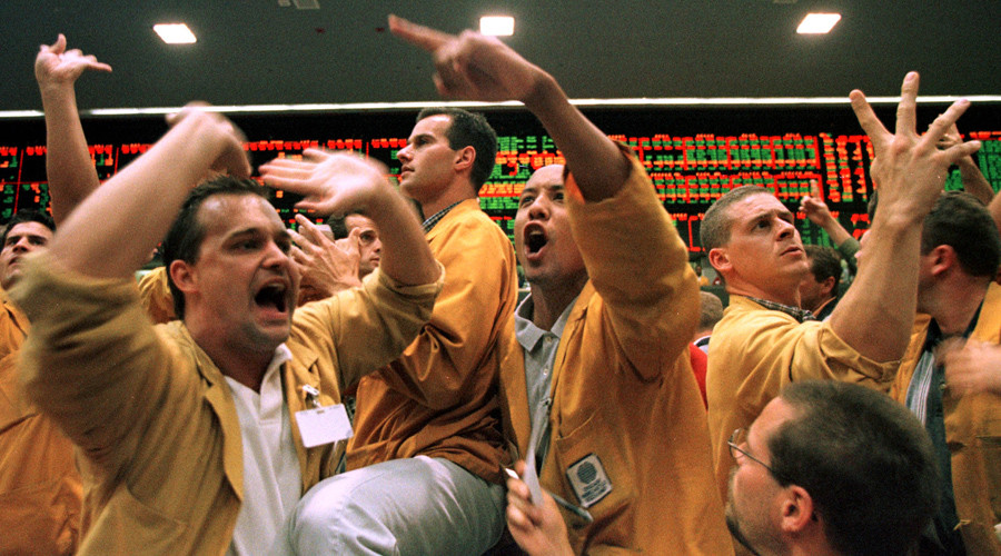 Traders and clerks at the Chicago Mercantile Exchange