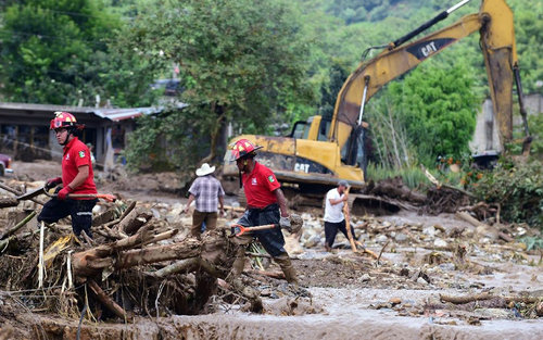 Official: At least 38 killed by landslides in Mexico