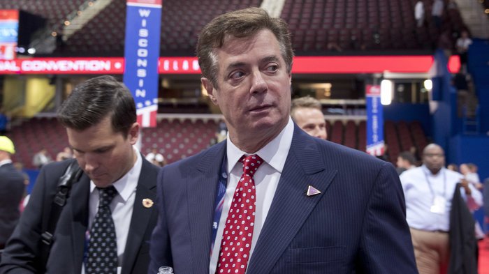 NYT story on Manafort's Russia ties omits reporting on Clinton's Moscow speech