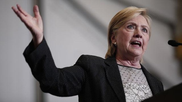 Clinton Courts GOP Hawks Despite Liberal Concerns