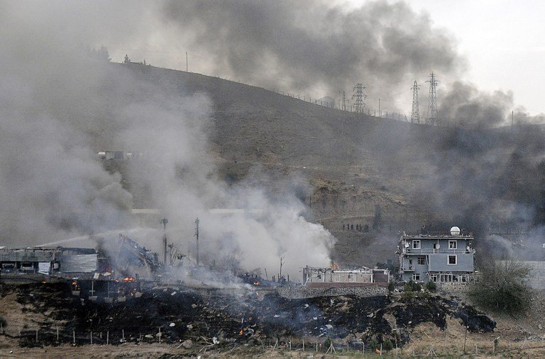 Cizre southeastern Turkey after a suicide truck bombing killed eleven Turkish police officers and injured 78 people in an attack blamed on Kurdish militants state media said. Eleven Tu