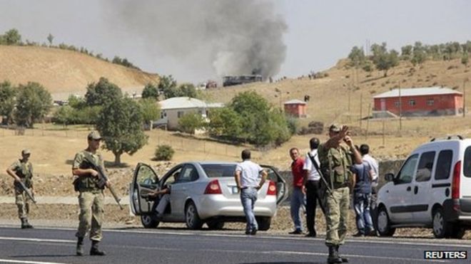 Car bomb kills police officer, injures 25 in southeast Turkey: Hospital sources