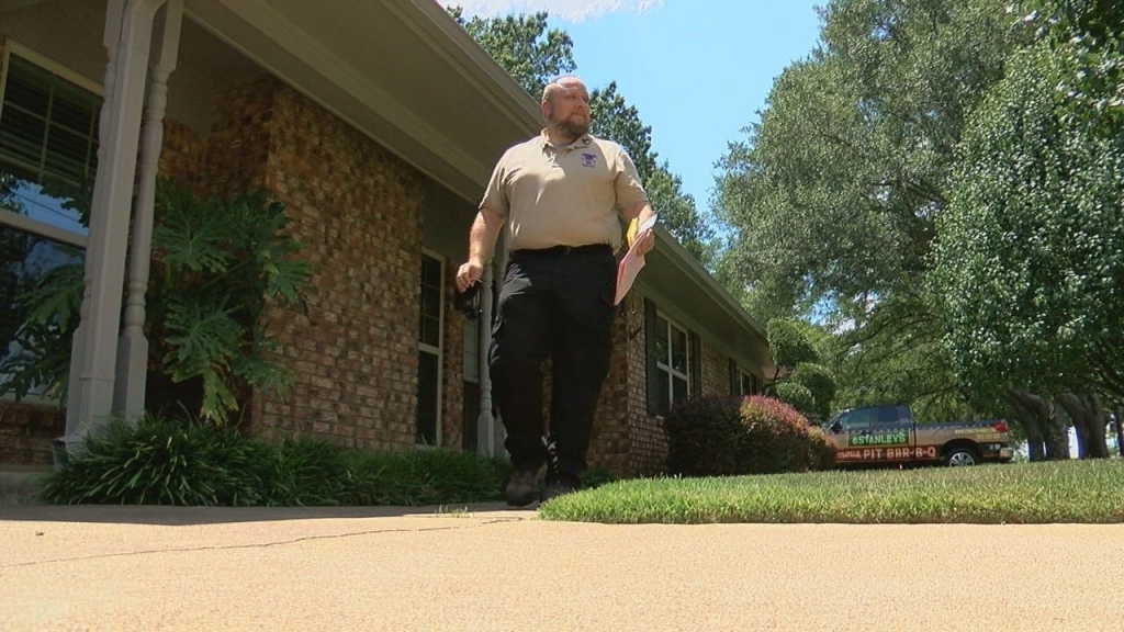 Tyler officials go door-to-door warning of West Nile virus