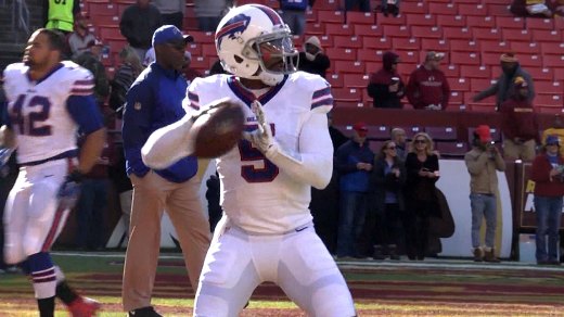 Tyrod Taylor sings a 6-year $90 million extension with Buffalo