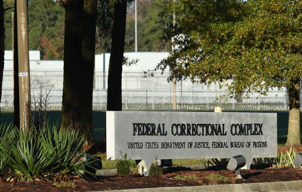 Justice Department considering no contract renewals for private prisons, includes Taft prison