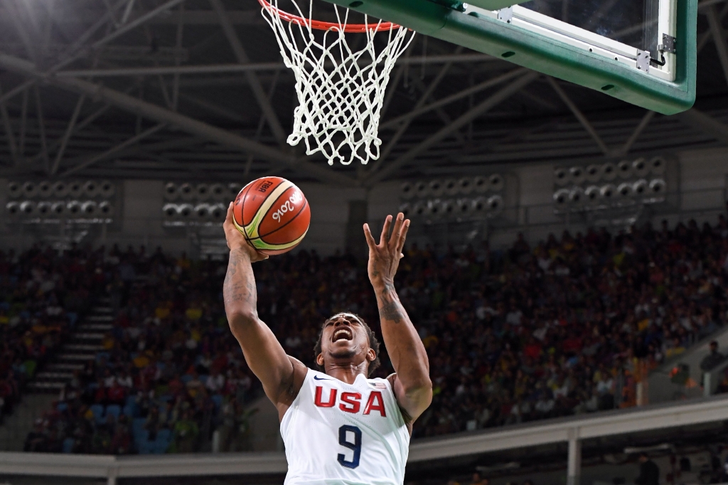 DeAndre Jordan towers over U.S. Olympic gymnast (PHOTO)