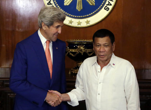 Kerry urges Southeast Asia unity on South China Sea disputes