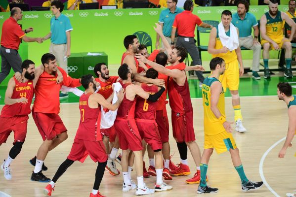 Spain power forward Nikola Miroticm left center Pau