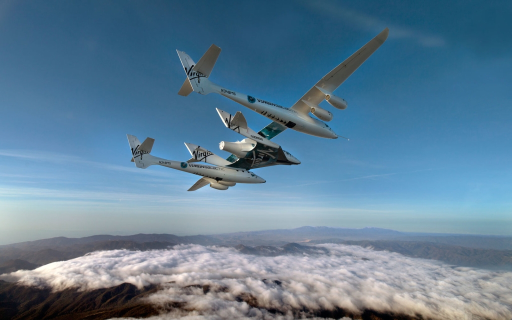 SpaceShipTwo and WhiteKnightTwo during a glide flight