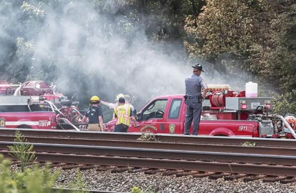 2 dead after plane crashes at Fredericksburg airport