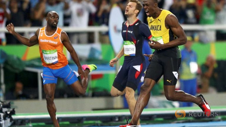 Kerron Clement captures gold in 400-meter hurdles