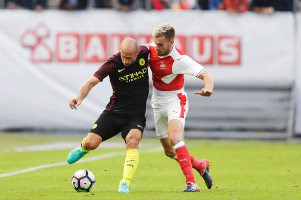 Pablo Zabaleta confirms he will remain with Manchester City