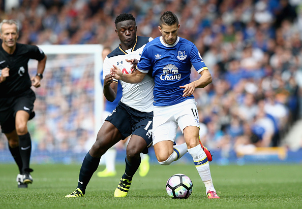 Victor Wanyama of Tottenham v Kevin Mirallas of Everton