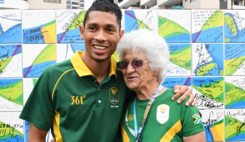 Wayde van Niekerk wins 400m with world record