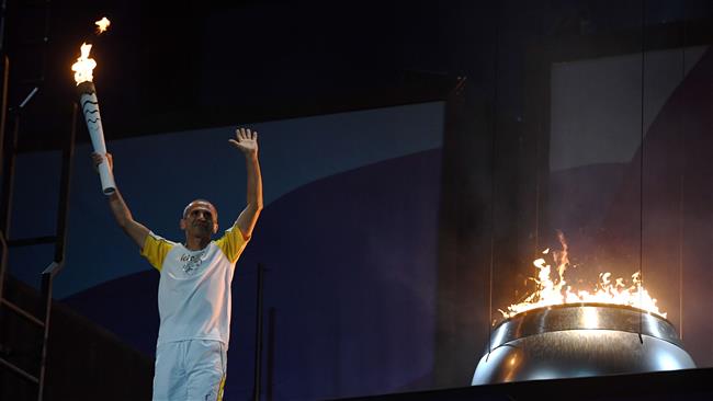 Rio welcomes world with sultry music, plea for conservation