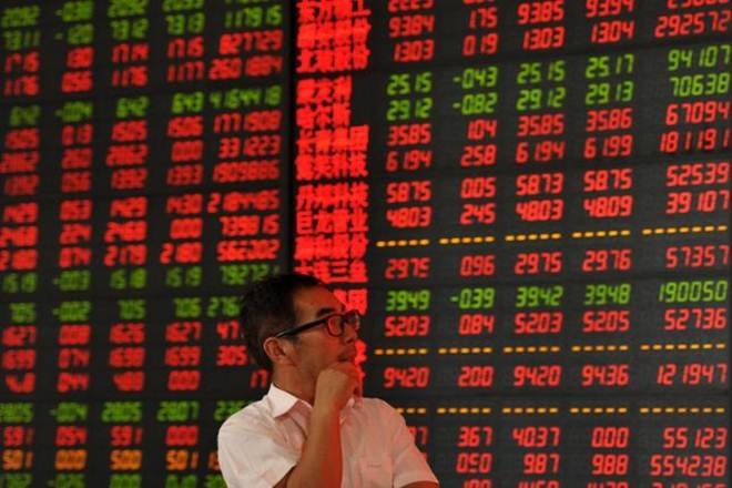 Hong Kong shares maintained strong upward momentum with investors seeking to front-run expected fresh inflows from the upcoming Shenzhen Hong Kong Stock Connect