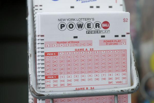 Powerball Numbers From Saturday Don't Crown Winner, Pot Grows to $422M