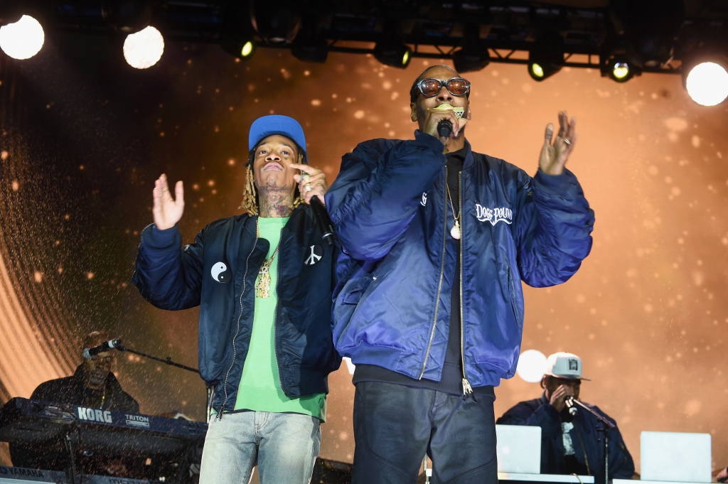 Snoop Dogg and Wiz Khalifa cancel concert after rail collapses injuring 15 people