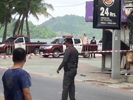 XinhuaA number of tourist destinations around Bangkok were bombed in the last 24 hours with at least four people dead according to the BBC